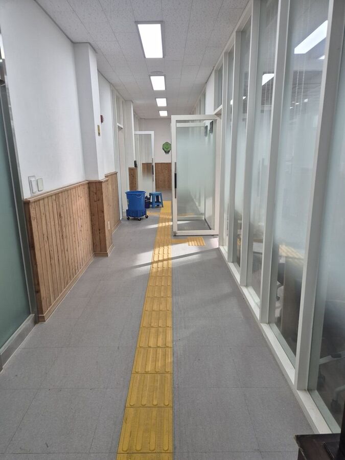 사무실왁스청소전문 작업 현장 3