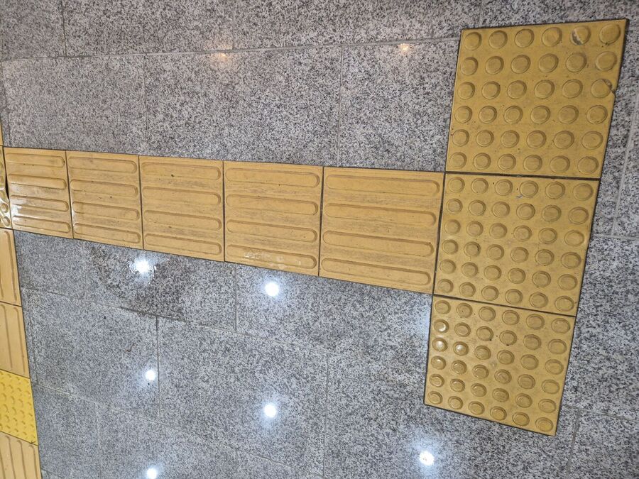 데코타일사무실왁스청소 작업 현장 3